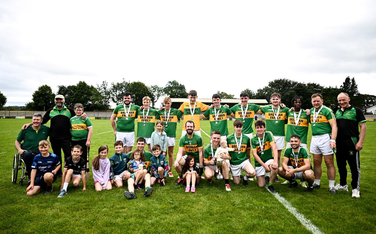 Tain_Og's tweet photo. It was double success for @sligogaa sides as @TourlestraneGaa sealed the CúChulainn League Division Three title yesterday.  

Tourlestrane defeated @FermanaghGAA side @ErneGaelsGAC with an injury time winner on a scoreline of 1-14 to 1-13 in a very tight contest https://t.co/v5EGoUWoKO