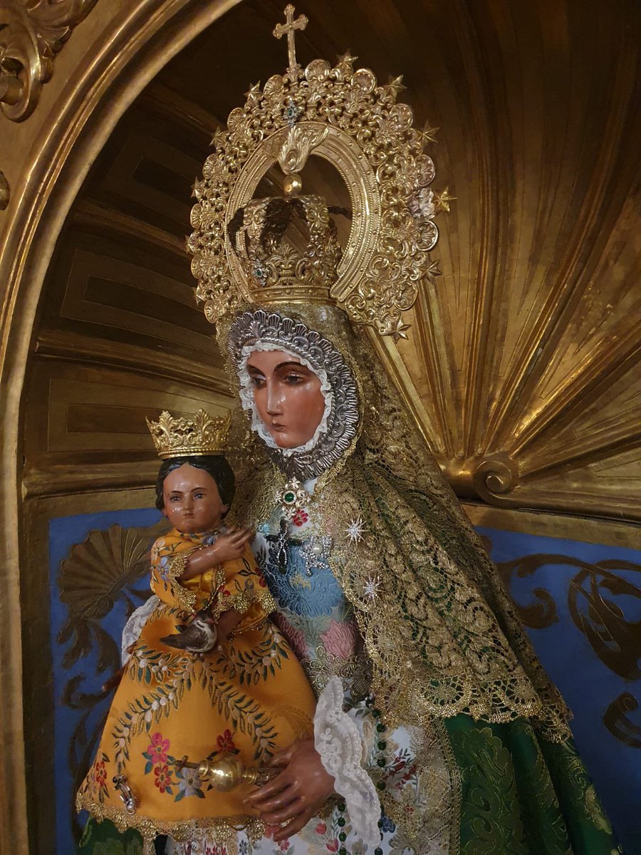 Estandarte de Sevilla (@estandartedesev) on Twitter photo 🟢 #EstandarteDS | La Santísima Virgen del Mar, de la <a href="/HermandadMarSev/">Hermandad Filial de Sevilla de Ntra. Sra. del Mar.</a>, ha sido vestida para la solemnidad de su Asunción a los cielos y su Festividad Litúrgica, del próximo sábado 30 de Agosto
➡️ Porta saya ocre, con traje del Niño del mismo color, y manto verde
📸 Hdad. 🟢 #EstandarteDS | La Santísima Virgen del Mar, de la <a href="/HermandadMarSev/">Hermandad Filial de Sevilla de Ntra. Sra. del Mar.</a>, ha sido vestida para la solemnidad de su Asunción a los cielos y su Festividad Litúrgica, del próximo sábado 30 de Agosto
➡️ Porta saya ocre, con traje del Niño del mismo color, y manto verde
📸 Hdad.