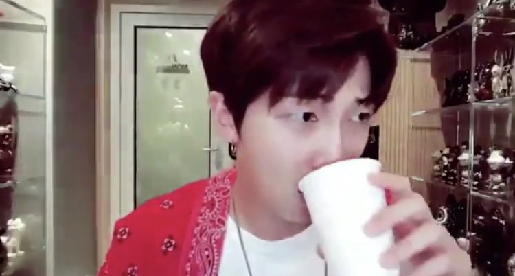 me juego el culo a que vamos a ver la peli de spiderman entera antes de que se estrene

otra vez