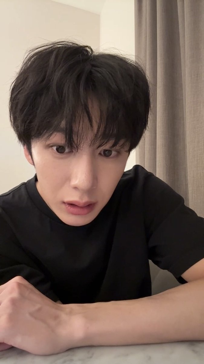 모네 tweet media