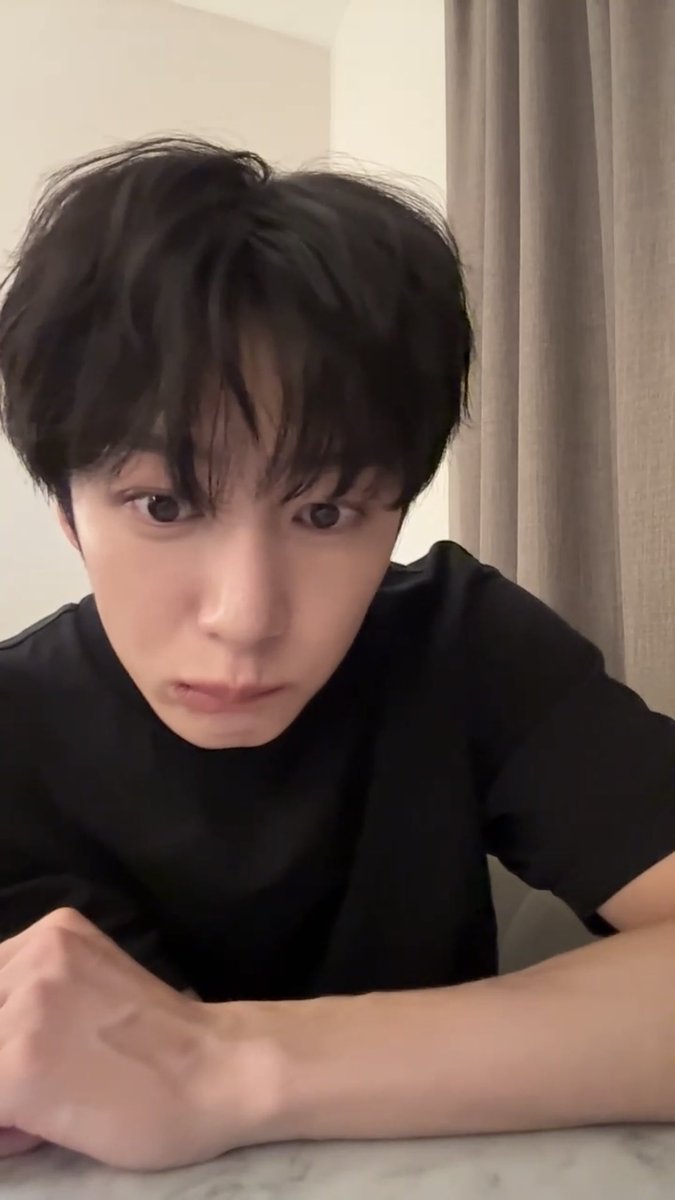 모네 tweet media