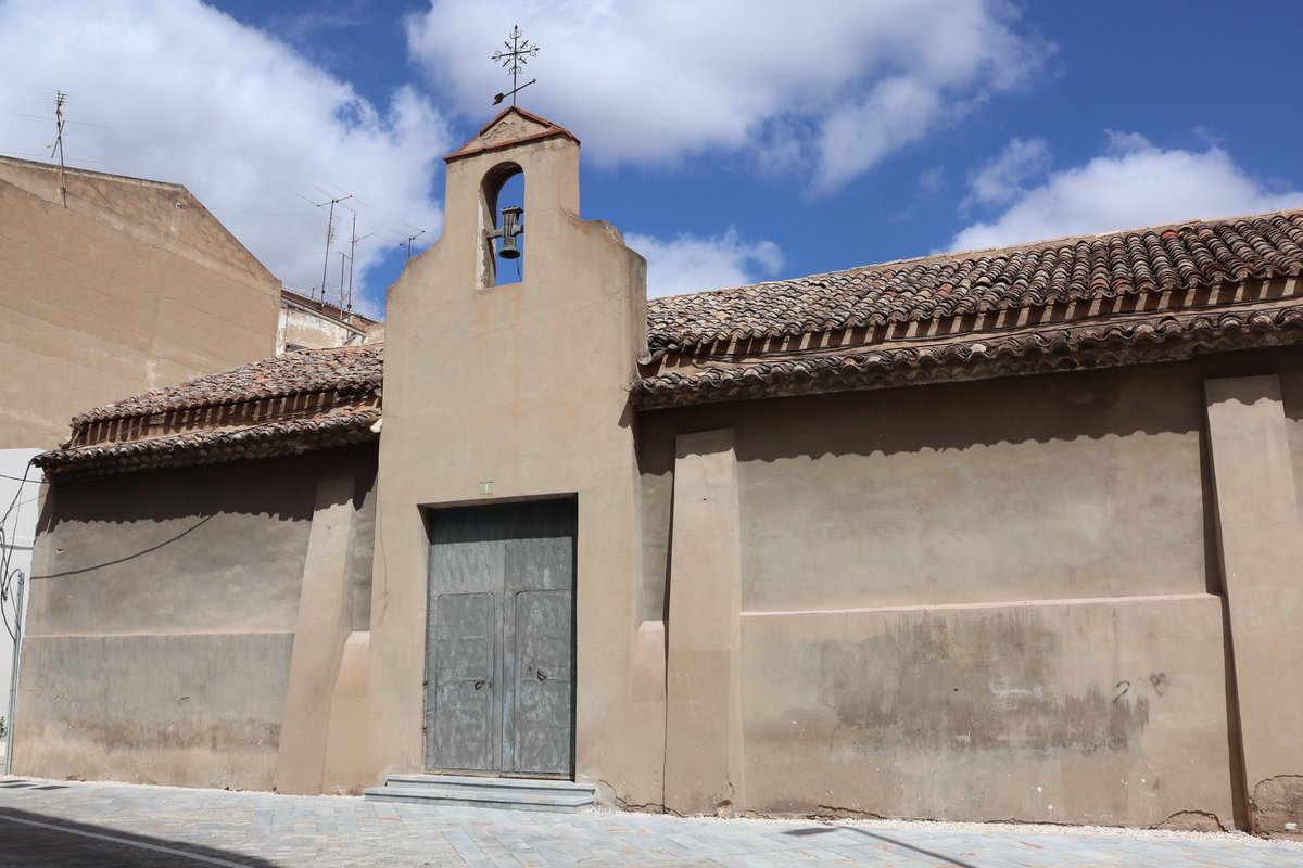 Fiestas en honor a San Roque, patrón del <a href="/AytoYecla/">Ayuntamiento de Yecla</a>. ☀️

Sábado 16 de agosto, 20:00 h. Misa en la Ermita de San Roque y procesión por las calles: C/ San Roque, C/ Perales, C/ del Carmen, C/ Gerona y C/ Alfarería.

🍋 Al terminar, reparto del tradicional granizado de limón.