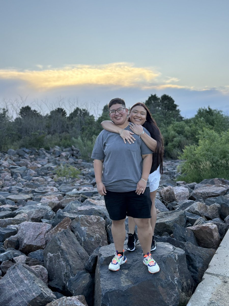 amber_calvillo's tweet photo. Appreciation post for this beautiful wife of mine, thank you for everything you do for me, our trip to Colorado was awesome, I love adventures with you, it has been the best 8 years of my life by your side. ❤️❤️ https://t.co/eWrlSrOGyr