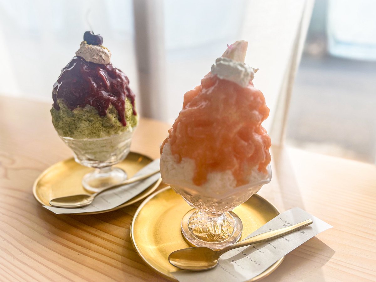 YuyaCoding's tweet image. キレイなひまわりと、冷たいかき氷で夏を満喫してきました🌻🍧
コーディングに苦戦しててしんどかったけど、いいリフレッシュになった✨
またがんばろう!!
#新潟
#アグリパーク
#ひまわり畑
#団吉氷店
#かき氷