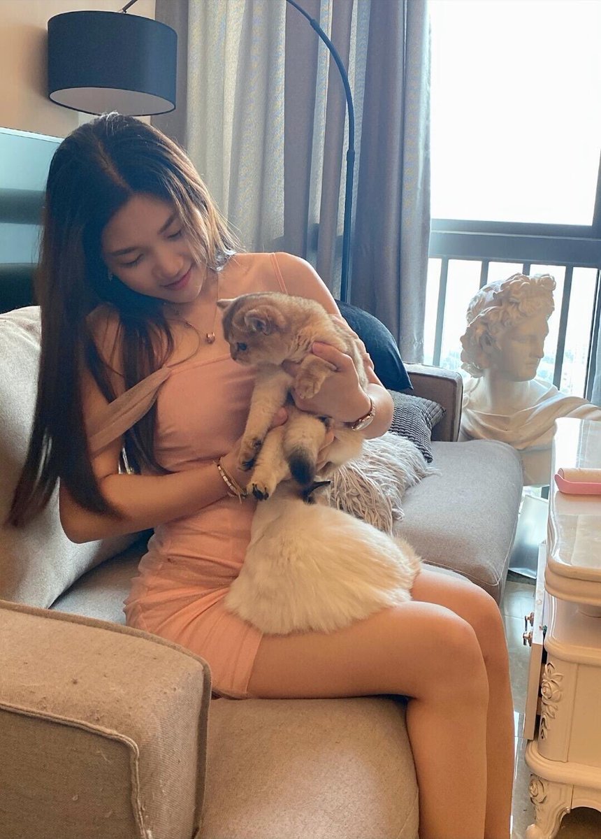 svn111s's tweet image. 怎么啦猫猫不喜欢吗，我喜欢粘着你