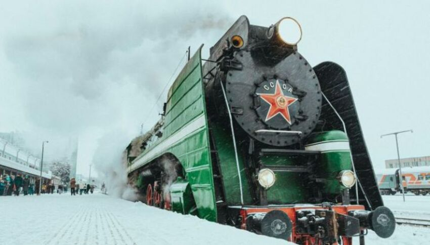BaturrilloSUB's tweet photo. 🇨🇳🇷🇺 Rusia amplía el "Expreso Ártico": conecta Moscú con Shanghái vía el puerto de Arkhangelsk y el #Sevmorput. Objetivo: exportar directo a China sin terceros países. Se prevé una nueva ruta de importación con el Sur Global. #RutaÁrtica #Logística #Rusia #China https://t.co/2TsYG4QvdG