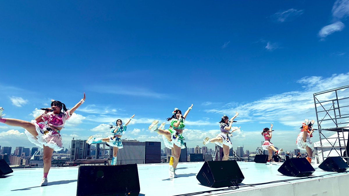 大空の下、【SKY STAGE】で
すべてを吹き飛ばす最高のパフォーマンスをありがとうございました‼️

最後、僕らのmusicで感極まって号泣しちゃいました😭

色んな人の想いが詰まったステージ、一生忘れません╰(*´︶`*)╯
#spv
#すぷば
#TIF2025