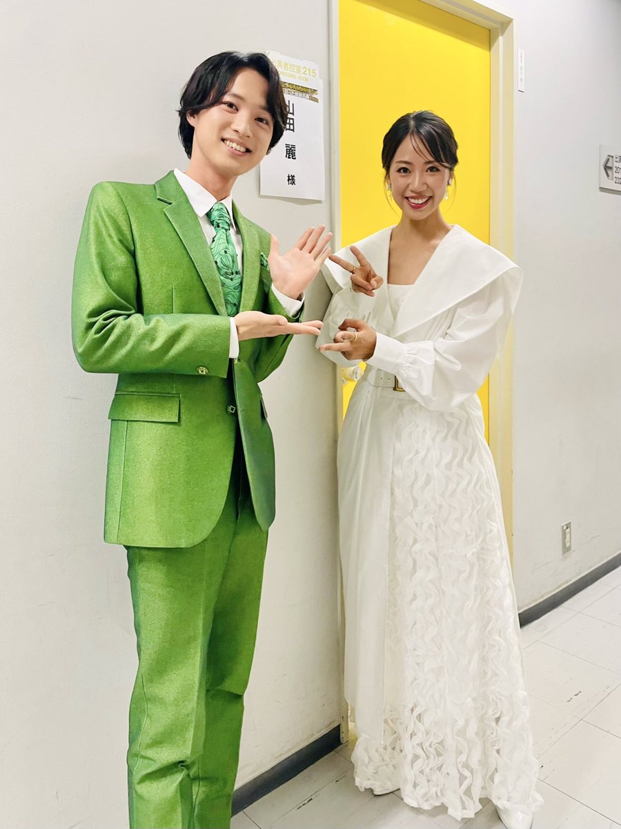 🍉テレビ出演情報🍉
■ BS日テレ『そのとき、歌は流れた～時代を彩った昭和名曲～』
■ 2025年8月6日(水)21:00～21:54
bs4.jp/utahanagareta/

麗一人での出演です！華の分まで頑張ろうとドキドキ収録に臨んだ思い出の曲‥🫨💓昨年のアンコール放送です🙋‍♀️🫧

どうぞお楽しみに🌊🌻😆