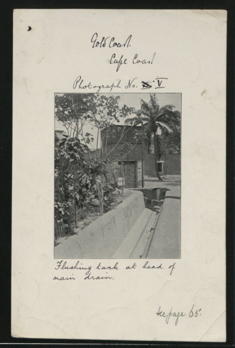 A flushing tank at the head of a main drain in Cape Coast, pre-independence Ghana.
Credit: Colonial archives.