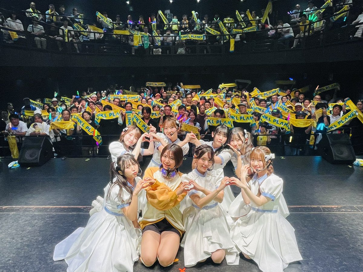 plamogirls's tweet photo. #LINKLPLANET 「ファントミルユメカサナレ Vol.1」夜の部ありがとうございました❕
夜の部もみんな可愛かったああああぁぁああぁああああぁぁ😭
ナツ先生とバイバイエスケイプのさなちゃんの衣装もどうでしたか?
特典会📷もサープラーイズ✌️
今日来られなかった方も次回はぜひお越しください☺️
8月5日はリリイベ@汐留シオサイトです!
#リンプラ #ミルユメカサナレ