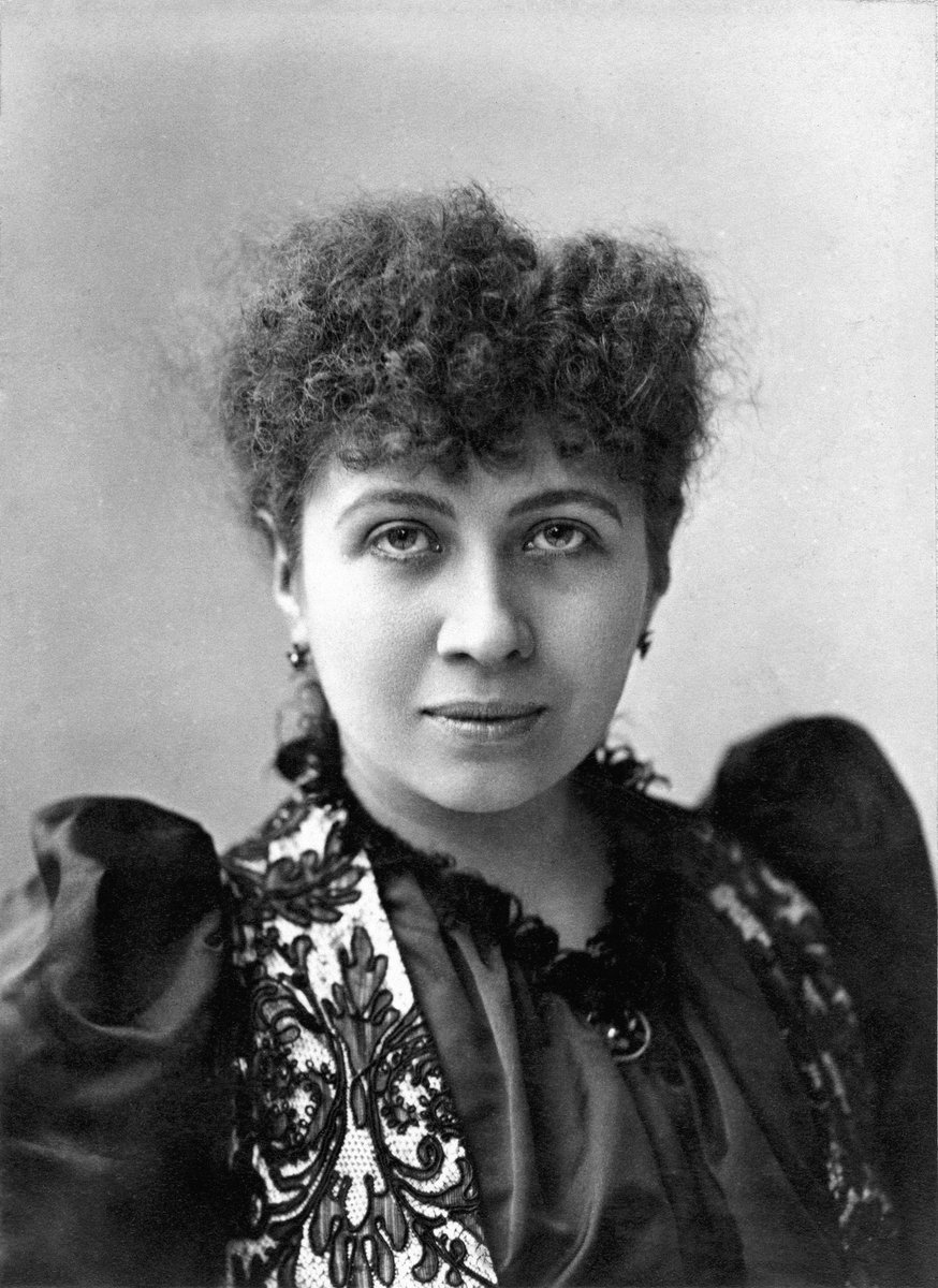 Pour celles et ceux qui ne connaissent pas cette pionnière du journalisme féminin, voici son Wikipédia. Il faut rappeler que cette écrivaine féministe et socialiste n’a passé que quelques années au sein du journal populiste et antisémite de Drumont.
fr.m.wikipedia.org/wiki/S%C3%A9ve…