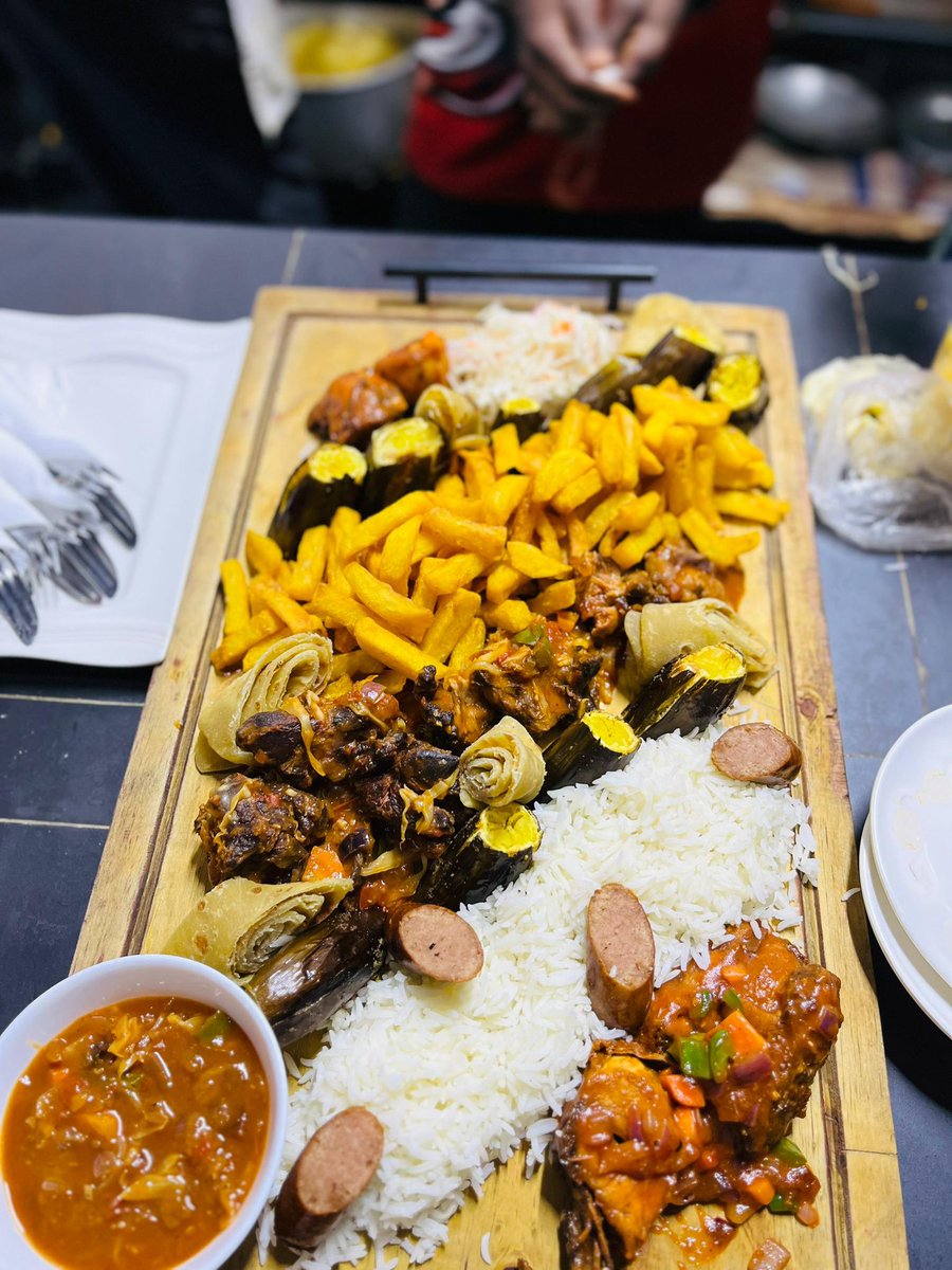 MgrHannz's tweet photo. Sundays are always well spent with the ones who matter most — good vibes, great stories, and a hearty Soho Lusaniya to bring us all together. 🍽️❤️ 
#SohoLusaniya 
#BackYardSundays https://t.co/Sj3JIaP6zL