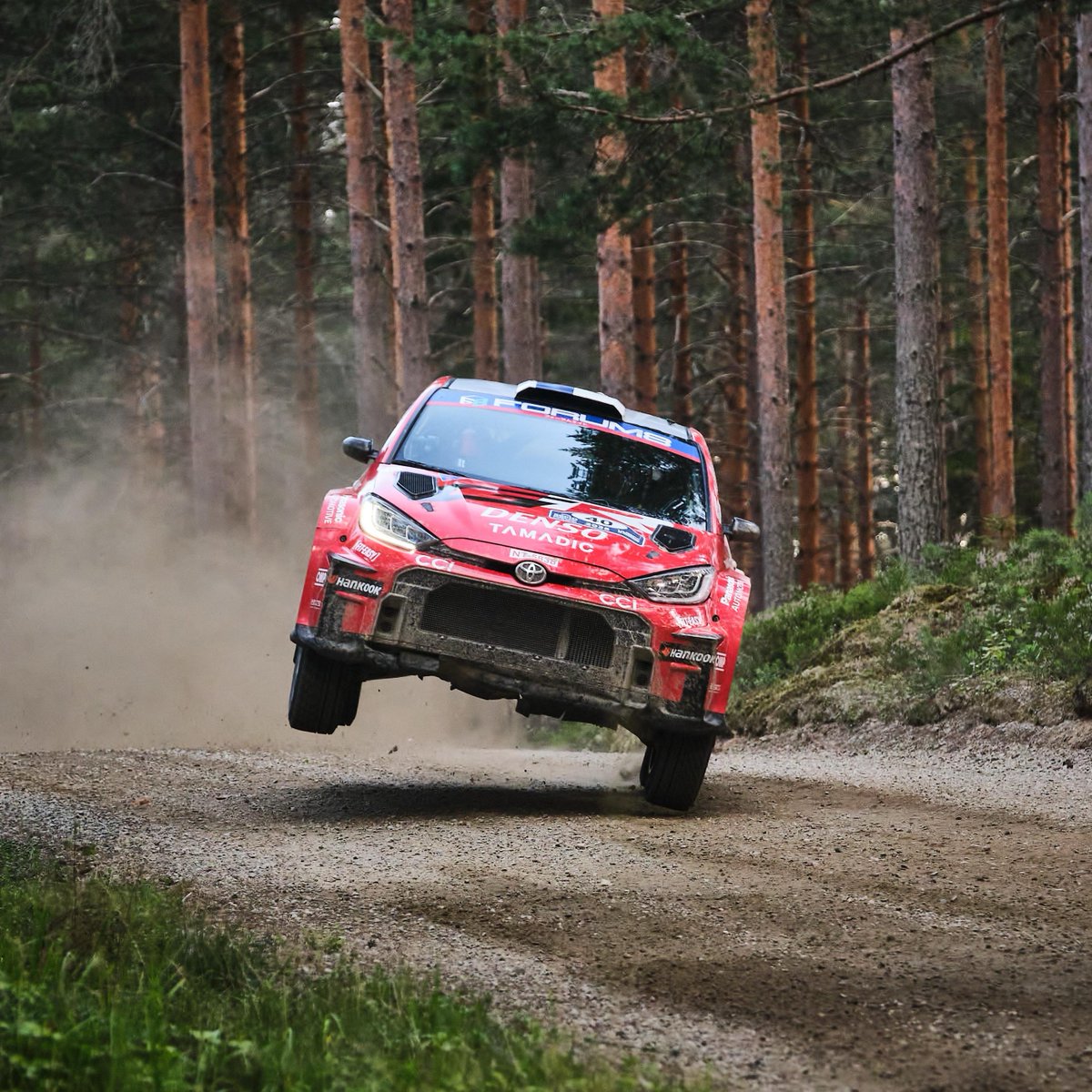 Roope Korhonen 🇫🇮 claims a first WRC2 victory at home at Rally Finland after holding off Jari-Matti Latvala by 1.1 seconds! 🏆👏

#ToyotaGAZOORacing #GRYarisRally2 #WRC #RallyFinland