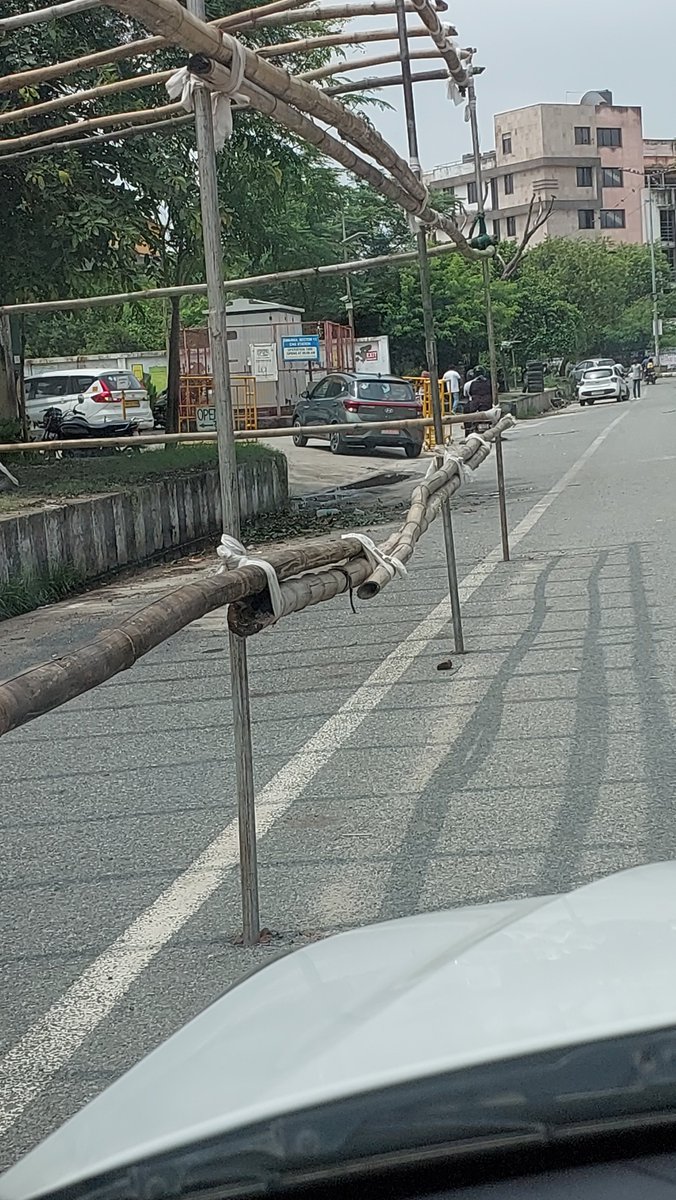 KhanduriPrem's tweet photo. @DelhiPwd please see how Dwarka PWD roads are damaged by erecting tents for Janmasthami, near ISCON Temple Dwarka https://t.co/iRWJAwivyJ