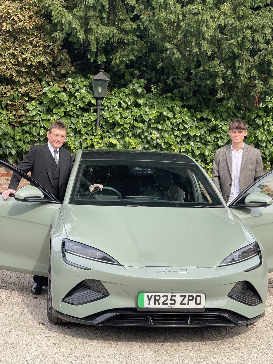 Jimmy White MBE (@jimmywhite147) on Twitter photo Ralphie and I heading to the oval today for the fifth test in <a href="/BYDCompany/">BYD</a> <a href="/BYDGlobal/">BYD Global</a> Thanks to <a href="/surreycricket/">Surrey Cricket</a> for the hospitality #ENGvIND Ralphie and I heading to the oval today for the fifth test in <a href="/BYDCompany/">BYD</a> <a href="/BYDGlobal/">BYD Global</a> Thanks to <a href="/surreycricket/">Surrey Cricket</a> for the hospitality #ENGvIND