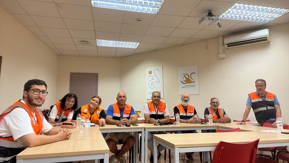 Avui, l''staf operatiu hem fet un simulacre de despatx, ha estat una experiència enriquidora amb molta implicació.
Avancem per una emergència mès segura per al voluntariat.