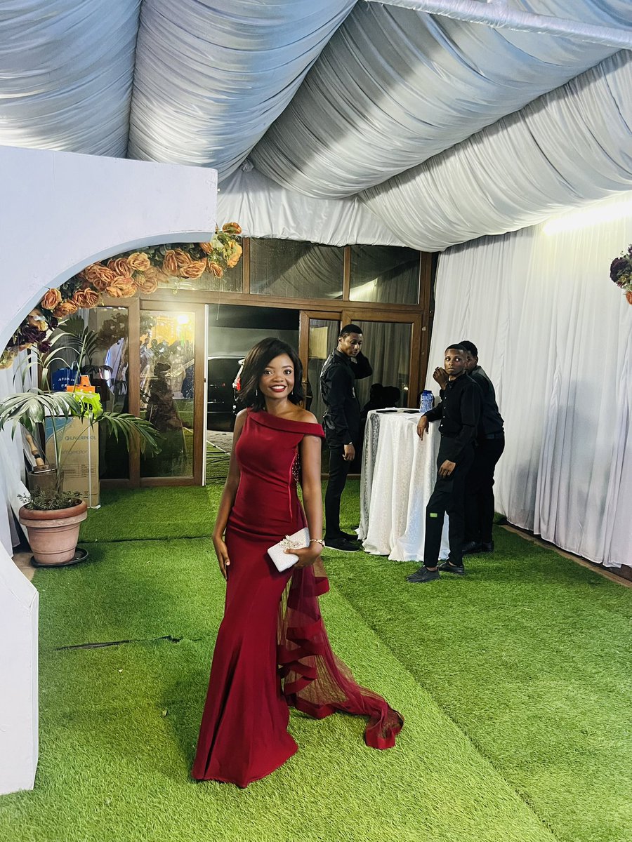 Tu as toutes les armes de Dieu, il est impossible pour toi d’échouer. 

Belle semaine à tous ! 

#MamanLikita