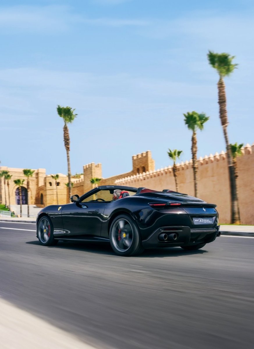 🚗✨ Ferrari Roma Spider فشوارع الرباط! 🇲🇦
فيراري ختارت المغرب، وبالضبط الرباط، باش تصوّر إعلان لطوموبيلها الجديدة Roma Spider.
وسط الأسوار، النخيل والمعالم التاريخية، الرباط كانت فالموعد وورّات للعالم وجهها الراقي
#FerrariRomaSpider
#Rabat24h
#RabatCity
#فيراري_فالمغرب