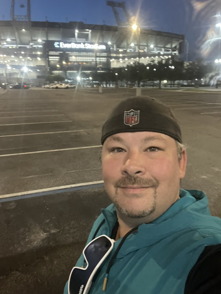 Salute to service day at camp today. Get down here and cheer on your team. DUUUVALL!!