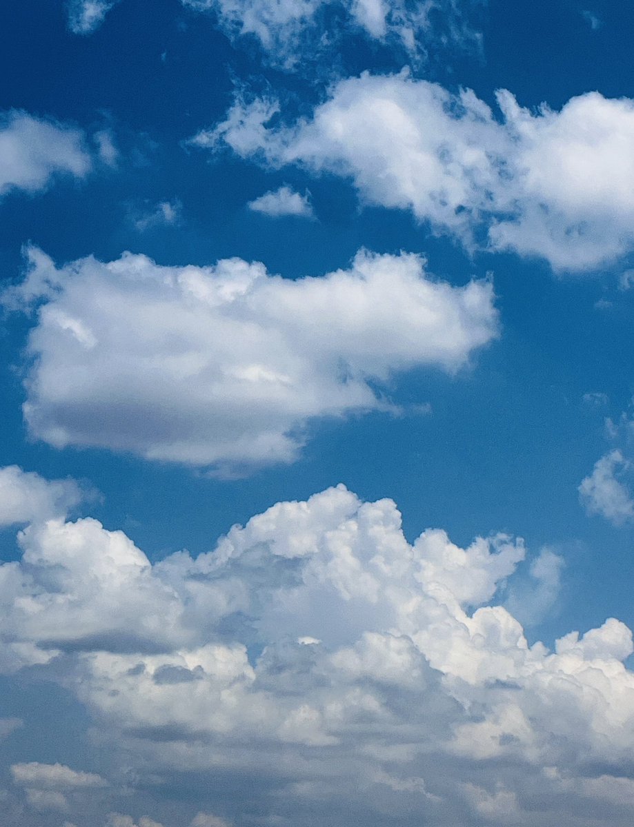 İçim bulut olmuş göğe yükselmiş gibi..