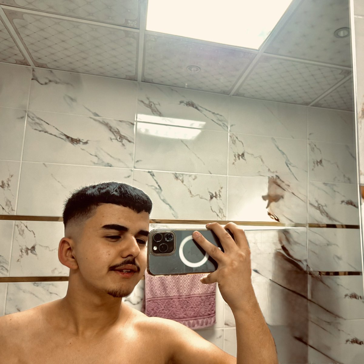 Kalemimi kırmış olabilirsiniz ama hepiniz mürekkebimde boğulacaksınız🔪🔪🌹