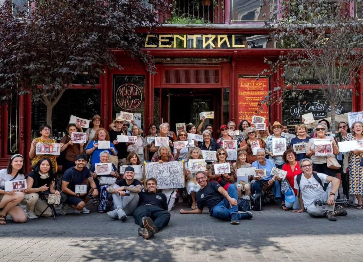 Mañana muy entretenida dibujando el clásico Café Central, imprescindible para los amantes del Jazz en Madrid, en la centrica Plaza del Ángel, que va a cerrar sus puertas en breve, y no podía faltar un merecido homenaje: instagram.com/p/DM3Gj8OqqIl/…