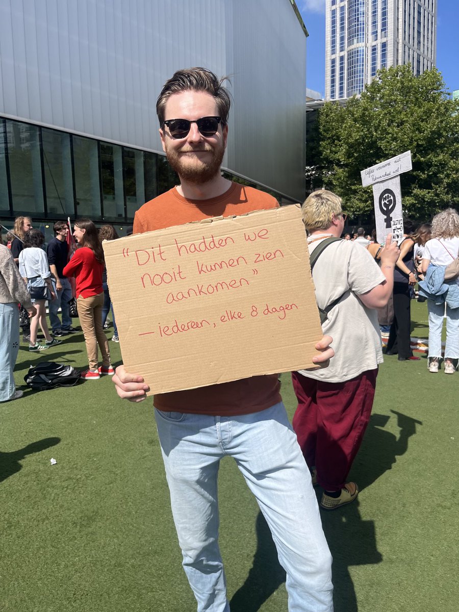 Mars tegen femicide ⁦<a href="/rotterdam/">Gemeente Rotterdam</a>⁩ #dollemina #femicide
