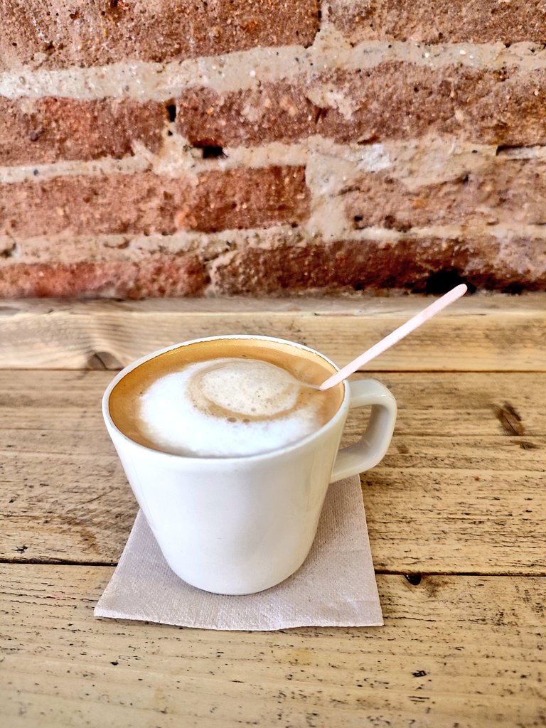 __NoirBlacK's tweet image. Lo justo para que me dure 4 canciones... 

#StopAndGo 
#Capuccino 
#CoffeTime