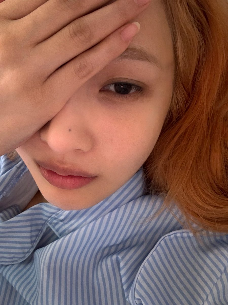 zoooie_1's tweet photo. 공주님 아프지 마세용 🥹 https://t.co/6ZnphYL359