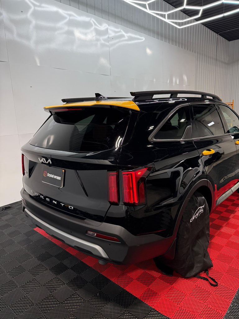 WrapPrime's tweet image. Black and Yellow⚫️🟡
•
Connect with us to learn more about how we can personalize your vehicle with unique branding &amp;amp; customizations :)
•
#racingstripes #blackandyellow #crystalwrappz #fargo #moorhead #vehiclewrap #vehiclecustomisation