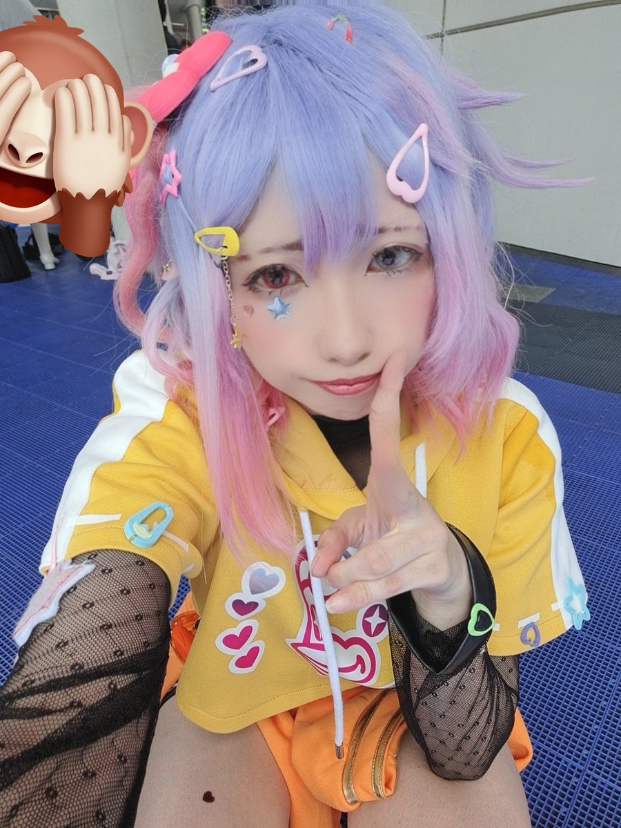 コスサミ2日目離脱してます🙌🏻目の調子や足は大丈夫だったんだけど暑さがやばすぎた…本当はシュタルクの予定だったけど1日目第五レイヤーさん多くてやっぱり第五したくなって前日に変えた😂指1本少なく見える( ᐛ )𐤔あやはありがちゅ😘ꔛ
#コスサミ 
#コスサミ2025