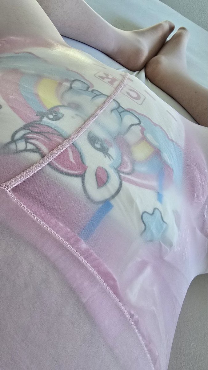 SissyDiaper85's tweet photo. Those are sooooo beautiful 🥰🥰🥰
Enjoy my Sunday in this beautys. 💛

Happy Sunday all.😘

#abdlprincess #abdl #abdlmommy #adultbaby #diapermess #diapergirls https://t.co/FjXw8Naf7z