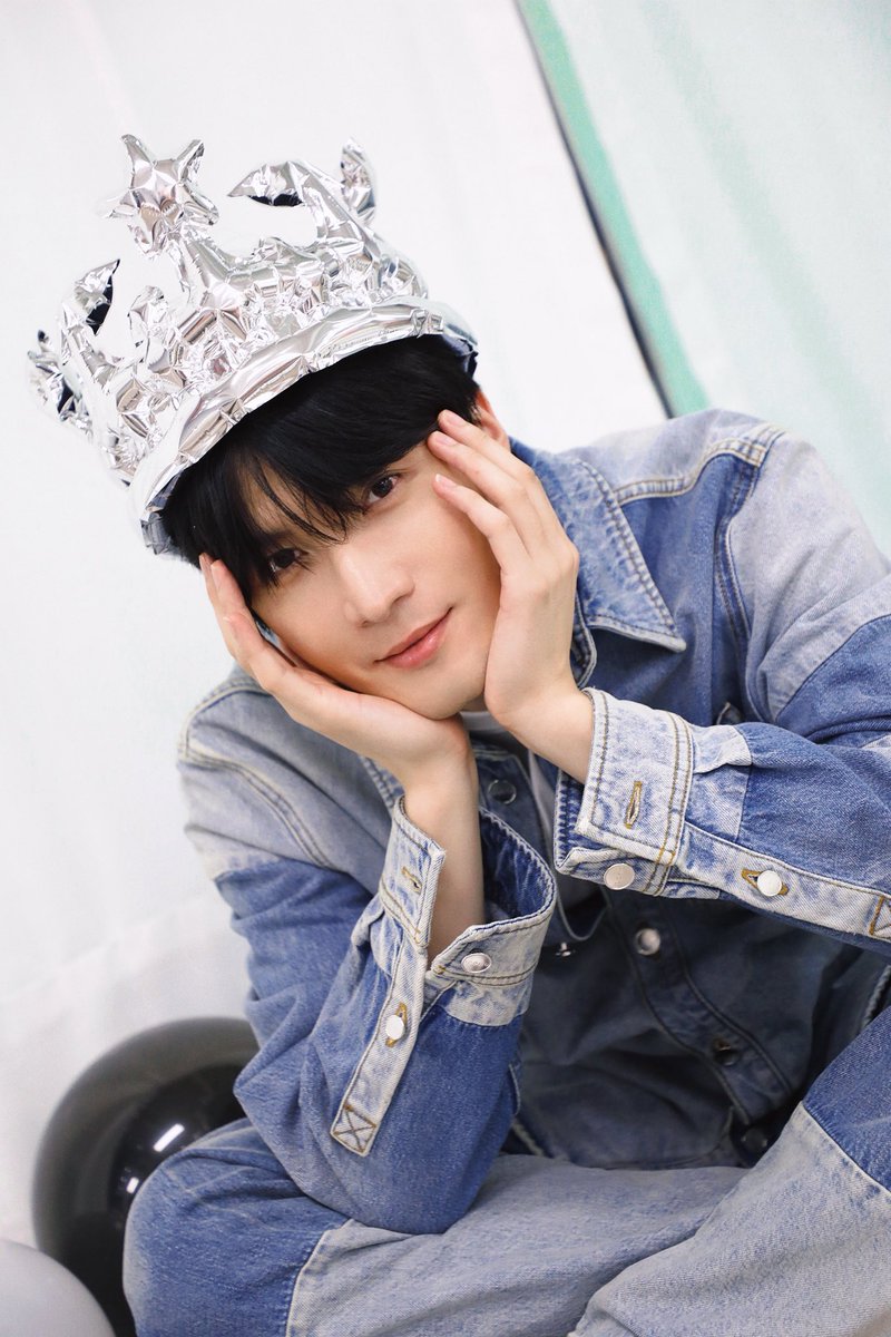 haikuankkk's tweet photo. Today is my birthday, thank you for being there all the time. I hope we can always be together！！ https://t.co/tR0badQCPA