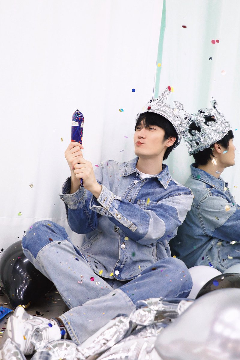 haikuankkk's tweet photo. Today is my birthday, thank you for being there all the time. I hope we can always be together！！ https://t.co/tR0badQCPA