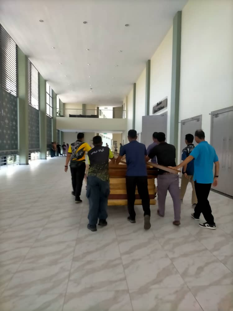 JKR_KT's tweet photo. @JKR_KT siap sedia dengan pemasangan backdrop &amp; pentas bagi Persidangan Ekspedisi Saintifik 2025 
Turut meraikan Jubli Perak 25 Tahun Ekspedisi (1999–2025)
#iamJKR 
@IPJKR_Official
@JKRTerengganu
@HasliJKR
@asharimuda https://t.co/fIlePS9WKW