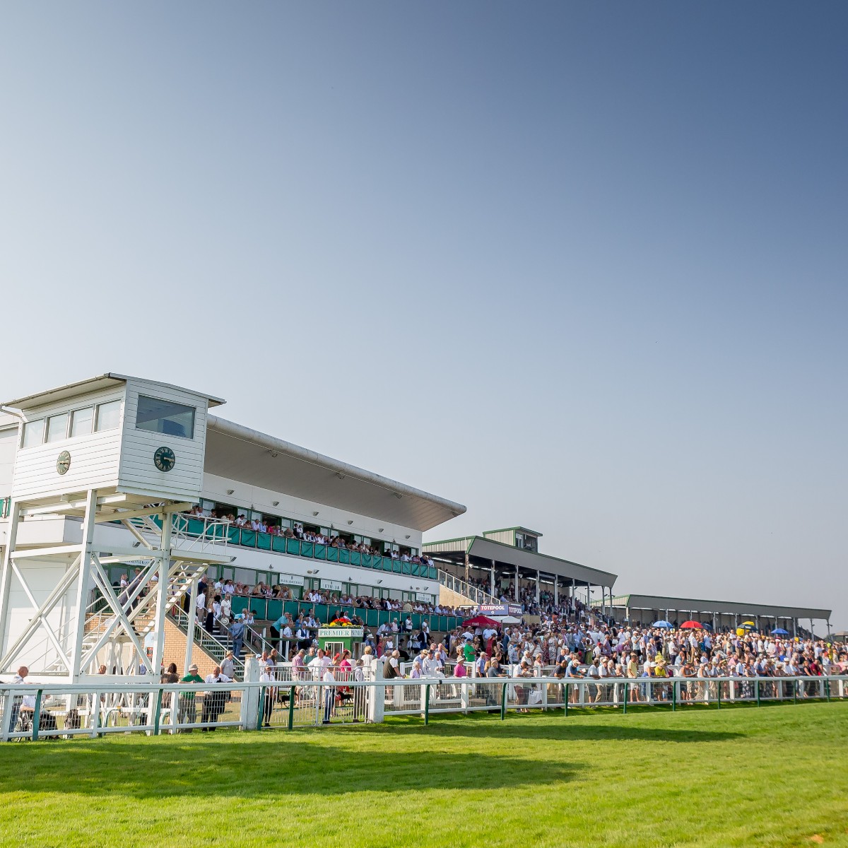 🐦Pigeon🐎Island🐦 (@pigeon_island) on Twitter photo FINAL CALL TO ENTER:
🐎Horse Racing Tipping Competition🐎
🐎 SUNDAY 3 AUGUST 🐎 #QuickSwoop4
<a href="/GTYarmouthRaces/">Great Yarmouth Races</a> 307 342 412 442
📺 <a href="/SkySportsRacing/">Sky Sports Racing</a> 📺 #OpenToAll ✅ FINAL CALL TO ENTER:
🐎Horse Racing Tipping Competition🐎
🐎 SUNDAY 3 AUGUST 🐎 #QuickSwoop4
<a href="/GTYarmouthRaces/">Great Yarmouth Races</a> 307 342 412 442
📺 <a href="/SkySportsRacing/">Sky Sports Racing</a> 📺 #OpenToAll ✅