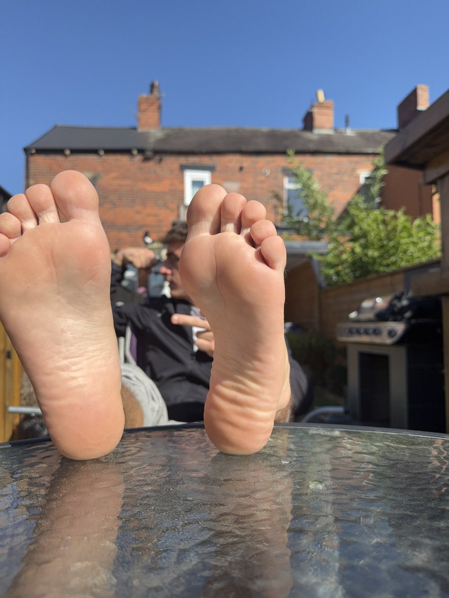 🚨 limited time customs £ 10 🚨
Don’t miss out 😉
#findom #feetfetısh #CashMaster