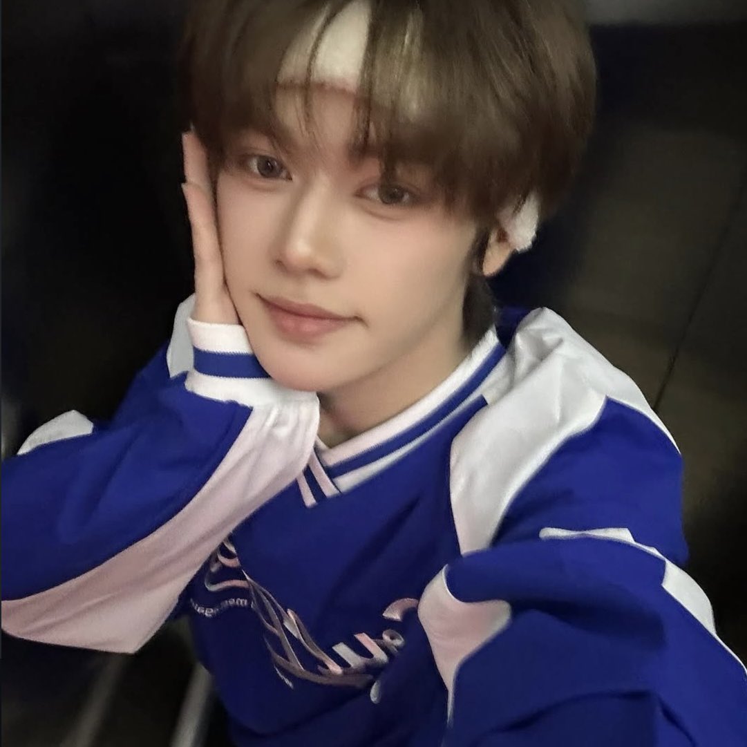 kt69yk's tweet photo. 펑진위 쑨지아양 옷장 공유썰 진짜임? https://t.co/ZEuTDbuEZF