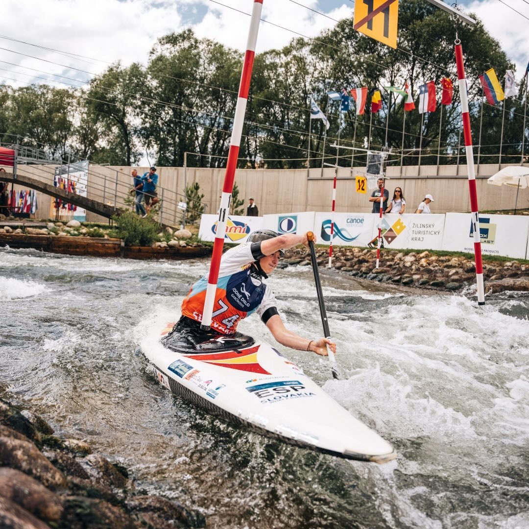 🛶Piragüismo l Europeo Jr🇸🇮

Anna Simona🥇CAMPEONA DE EUROPA JÚNIOR EN KAYAK CROSS🥇

🔸La española sigue con su verano de ensueño tras proclamarse campeona mundial hace un mes