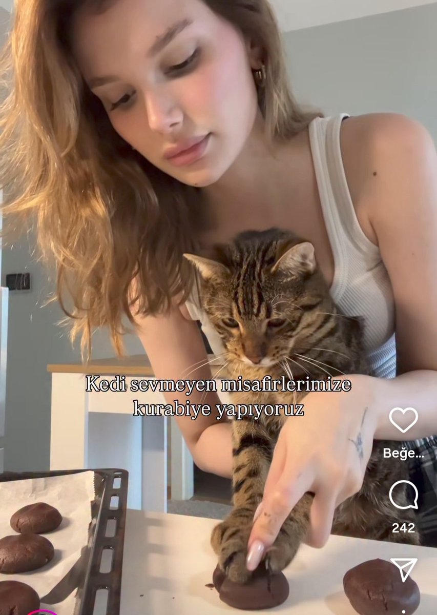 Kimse bunun hijyenik olduğunu falan söylemesin ironi de olsa iğrenç