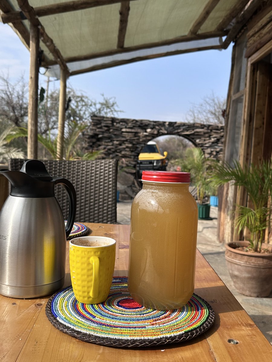 Very_Maureen's tweet image. Spent Friday night in a bee suit cleaning up hives and harvesting some honey. 

Full on acacia honey.