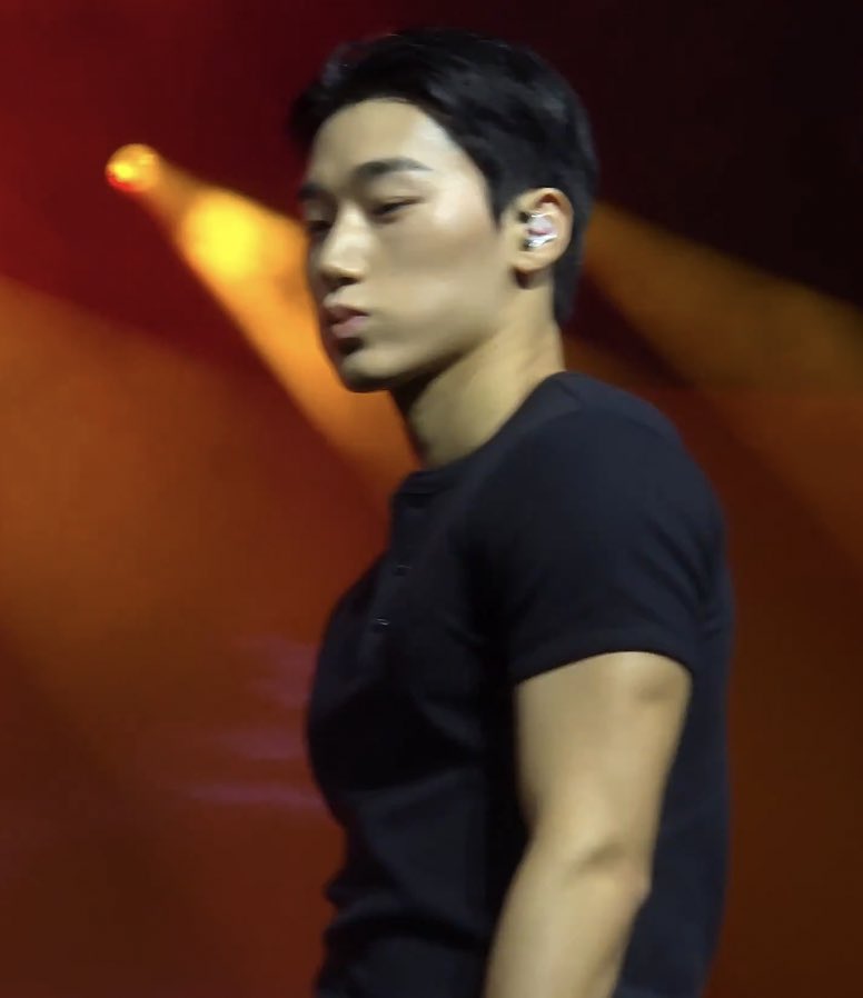 heartinsani's tweet image. the pout !!!!! he is so :3 !!!!!