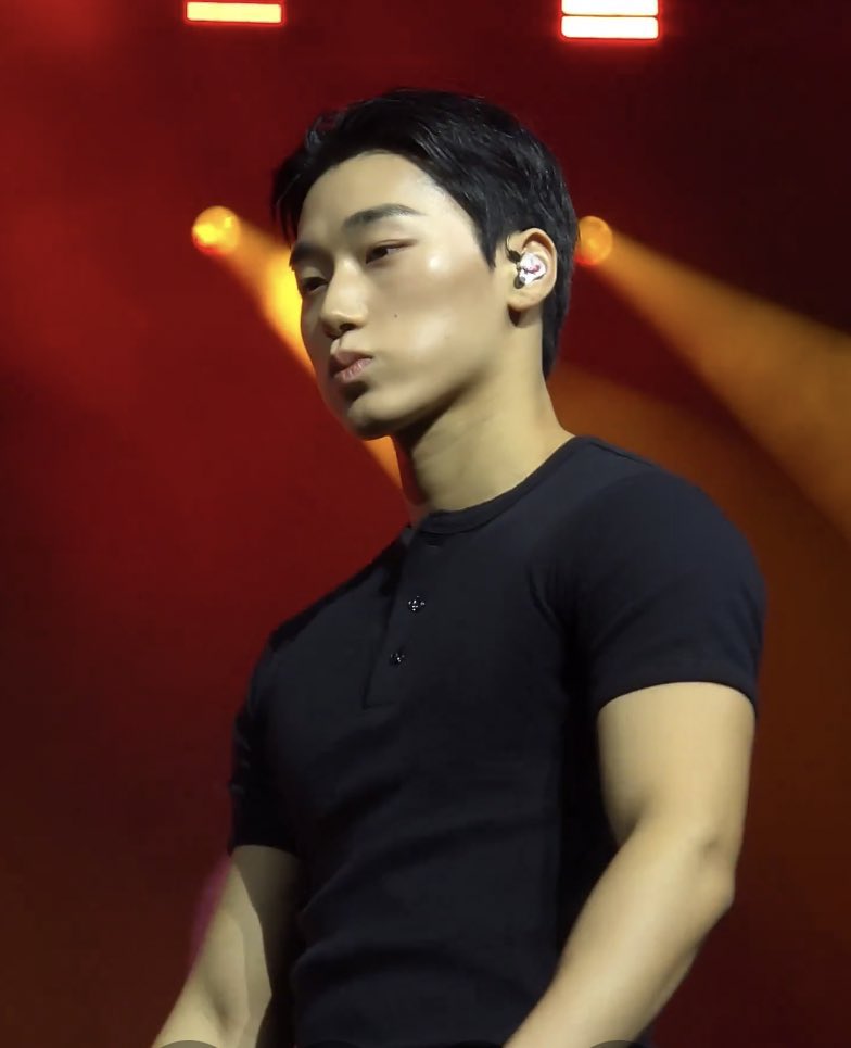 heartinsani's tweet image. the pout !!!!! he is so :3 !!!!!