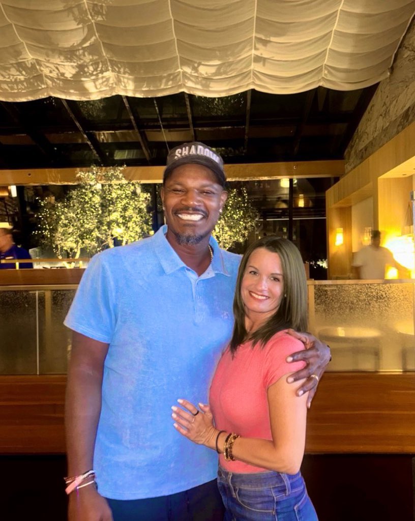 Happy belated birthday to one of my favorite humans in the game of baseball <a href="/SimplyAJ10/">Adam Jones</a> 🎉