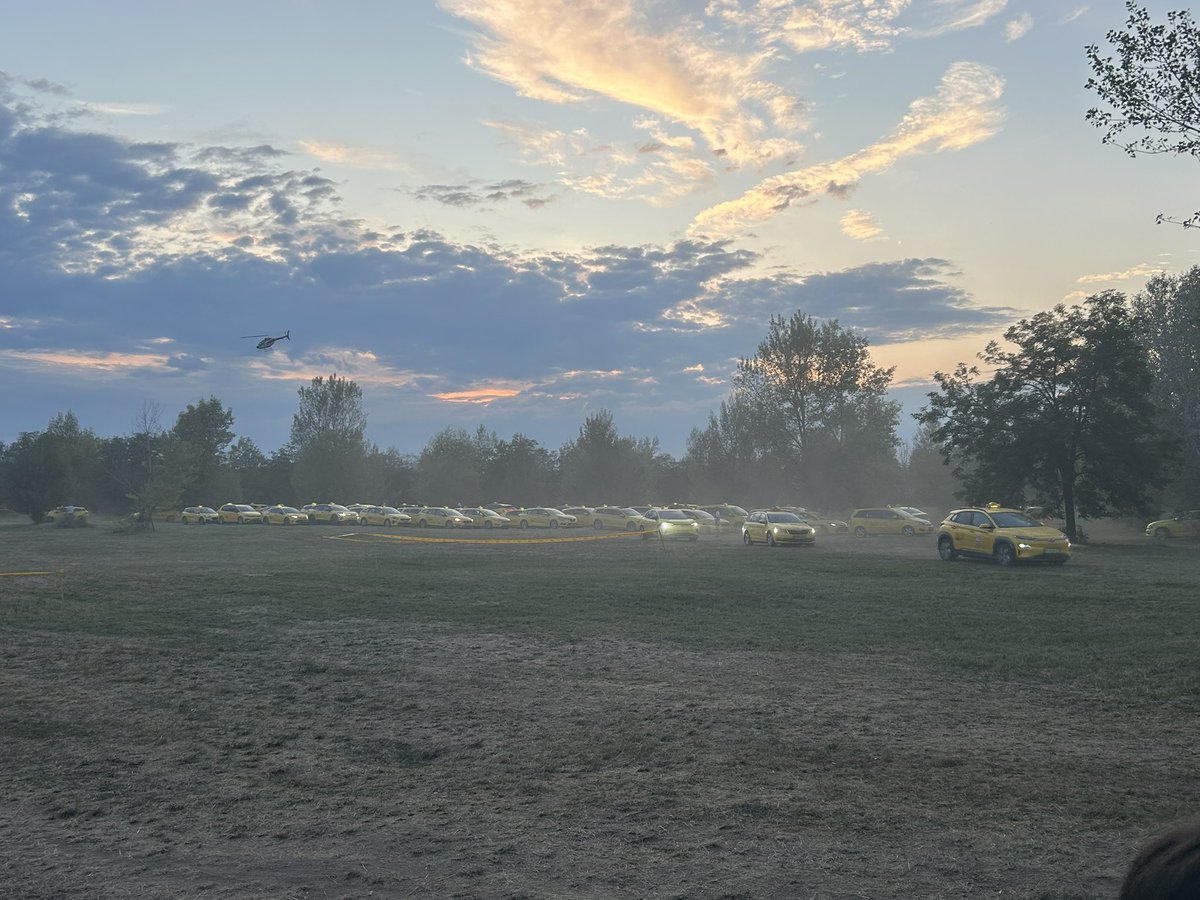 j8snl's tweet photo. @srctlnx @itsIightsout Absolutely horrendous and the worst we’ve ever experienced in our trips to Hungaroring. The official taxi queue started at the entrance opposite gate 8. Hundreds of taxis waiting, thousands of people, but poorly setup. Took us over 2 hours in the queue https://t.co/fGUkAaY3vm