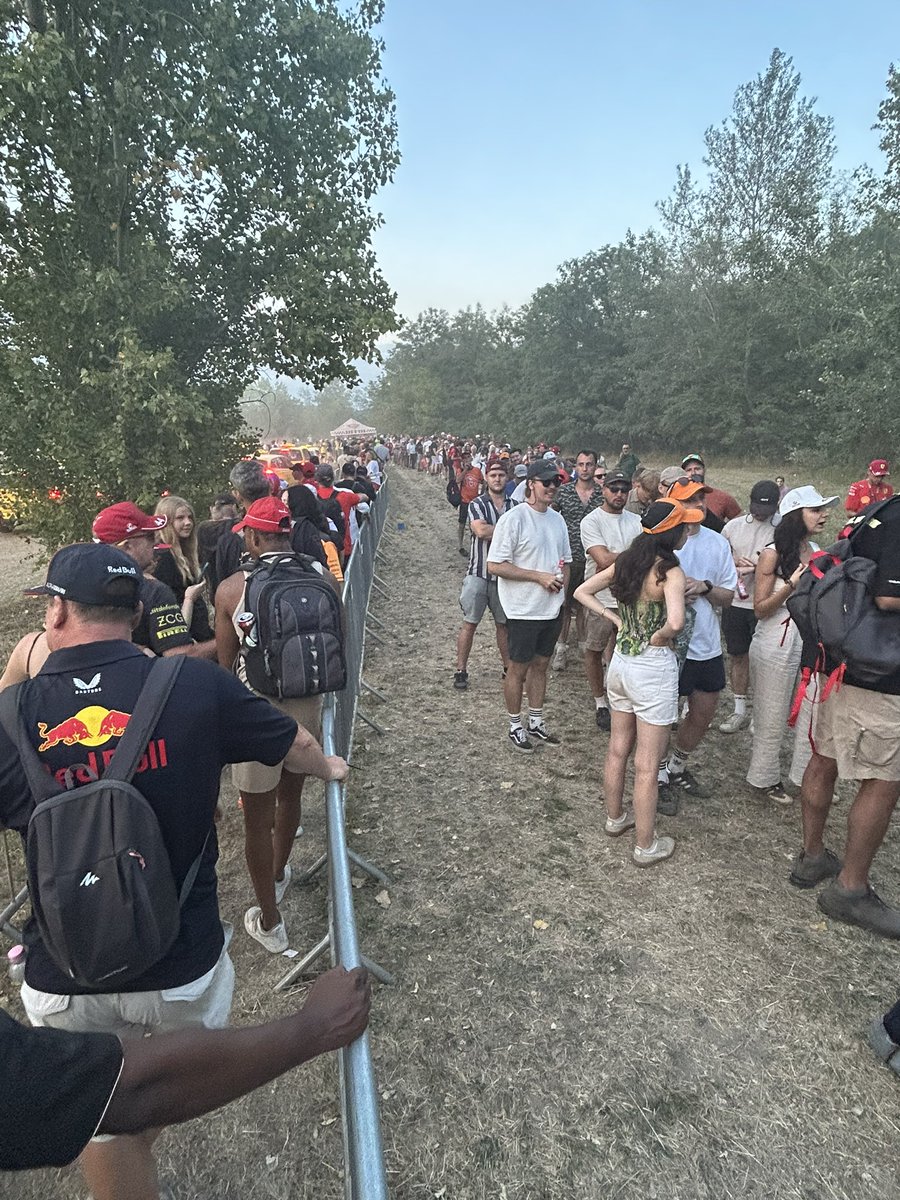 j8snl's tweet photo. @srctlnx @itsIightsout Absolutely horrendous and the worst we’ve ever experienced in our trips to Hungaroring. The official taxi queue started at the entrance opposite gate 8. Hundreds of taxis waiting, thousands of people, but poorly setup. Took us over 2 hours in the queue https://t.co/fGUkAaY3vm