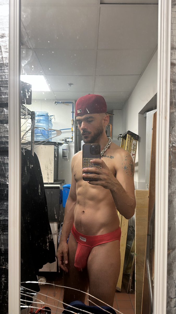 edcharm's tweet image. I’m only back for the slut community 😏