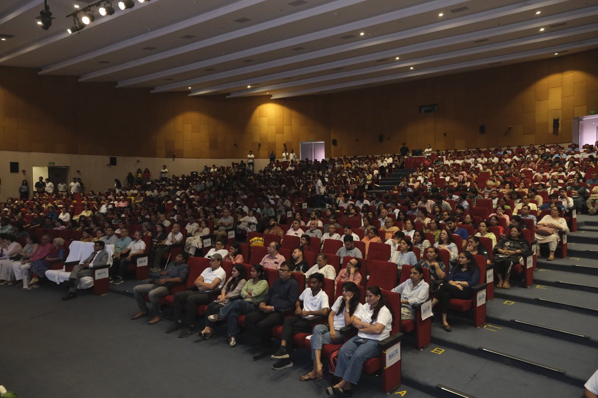 WellnessFelix's tweet photo. The Manifest Your Way to Success workshop has started — hosted by Felix Hospitals in association with the Shreans Daga Foundation.
@ShreansD @drdkgupta @DrRashmiGupta16
@PyramidValleyIn
#ShreansDagaFoundation #FelixCares #HealingTogether #WellnessWithFelix
#PowerOfPresence https://t.co/tcLJi8Nnpb