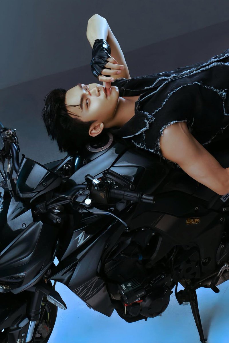 fuyniyh09's tweet photo. [📸] 𝙲𝙾𝙽𝙲𝙴𝙿𝚃 𝙿𝙷𝙾𝚃𝙾
𝙹𝙾𝙴𝚈, 𝚆𝙾𝙽𝙱𝙸 &amp; 𝙼𝙴𝙽𝚃𝙾𝚁 𝚃𝙾𝙲 𝚃𝙸𝙴𝙽

𝟸𝟻．𝟶𝟽．𝟸𝟸
#Joey #DangDucDuy #Wonbi #LePhamMinhQuan #TocTien #TanBinhToanNang #ShowItAllVietnam https://t.co/Y6KLDyZ3rD