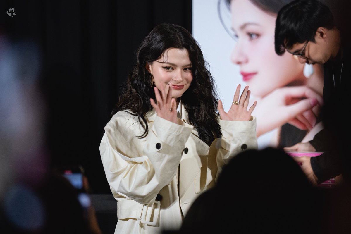 Kauw_Brotchen's tweet photo. คุณได้รับมุมุจากนางฟ้า 🥰✨

#MyLifexBecky
#beckysangels https://t.co/YAp7BwEaIY